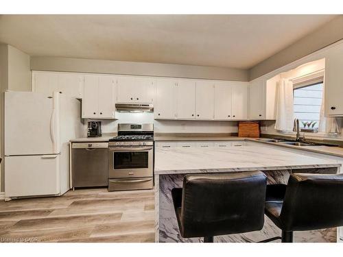 44 Reiner Crescent E, Wellesley, ON - Indoor Photo Showing Kitchen With Double Sink
