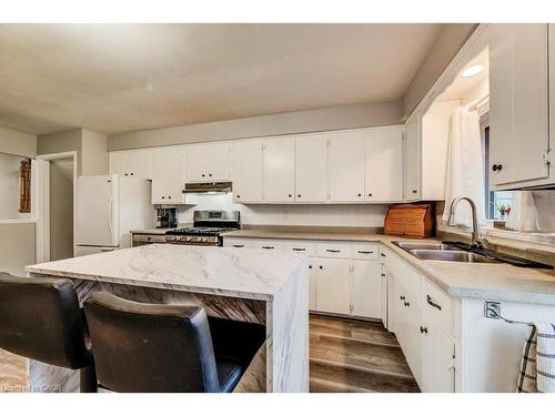 44 Reiner Crescent E, Wellesley, ON - Indoor Photo Showing Kitchen With Double Sink