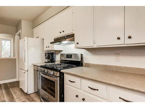 44 Reiner Crescent E, Wellesley, ON - Indoor Photo Showing Kitchen
