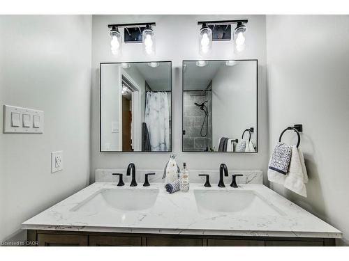 44 Reiner Crescent E, Wellesley, ON - Indoor Photo Showing Bathroom
