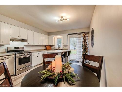 44 Reiner Crescent E, Wellesley, ON - Indoor Photo Showing Kitchen