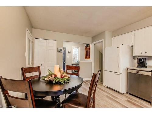 44 Reiner Crescent E, Wellesley, ON - Indoor Photo Showing Dining Room