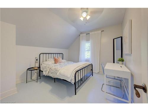 350 Victoria Street S, Kitchener, ON - Indoor Photo Showing Bedroom