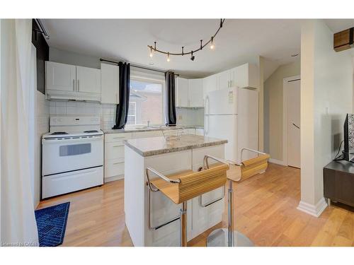 350 Victoria Street S, Kitchener, ON - Indoor Photo Showing Kitchen