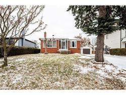 257 Woodale Avenue  Oakville, ON L6K 2N3