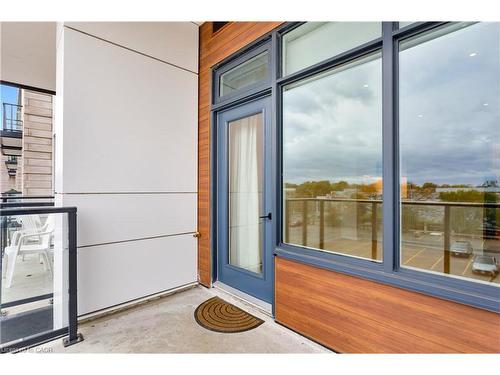 307-123 Maurice Drive, Oakville, ON -  With Balcony With Exterior