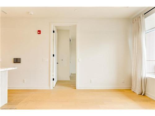 307-123 Maurice Drive, Oakville, ON - Indoor Photo Showing Other Room