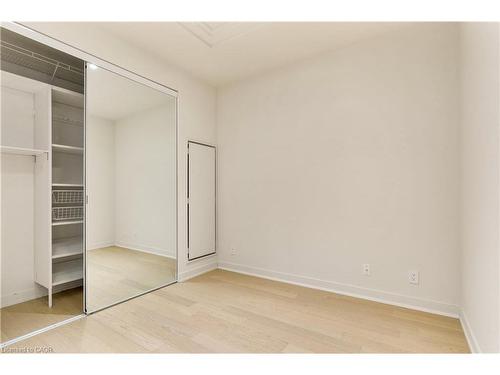 307-123 Maurice Drive, Oakville, ON - Indoor Photo Showing Other Room