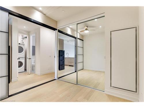 307-123 Maurice Drive, Oakville, ON - Indoor Photo Showing Other Room