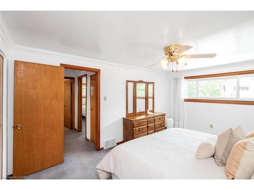 86 Ranchdale Drive, Hamilton, ON - Indoor Photo Showing Bedroom