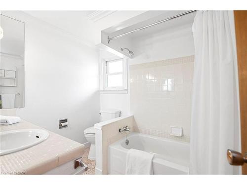 86 Ranchdale Drive, Hamilton, ON - Indoor Photo Showing Bathroom