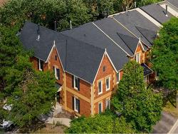 7-2006 Glenada Crescent  Oakville, ON L6H 5R9