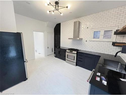 164 Catharine Street N, Hamilton, ON - Indoor Photo Showing Kitchen