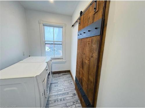 164 Catharine Street N, Hamilton, ON - Indoor