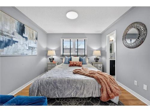 39 Pinebrook Circle, Caledon, ON - Indoor Photo Showing Bedroom