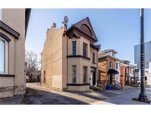 1-265 Main Street W, Hamilton, ON - Outdoor