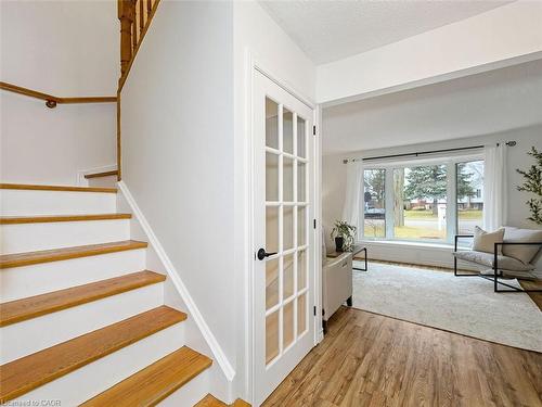 655 Lomond Crescent, Burlington, ON - Indoor Photo Showing Other Room