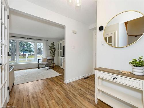 655 Lomond Crescent, Burlington, ON - Indoor Photo Showing Other Room