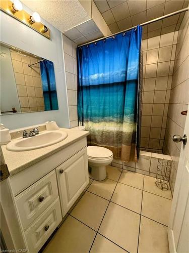 9-55 Mooregate Crescent, Kitchener, ON - Indoor Photo Showing Bathroom