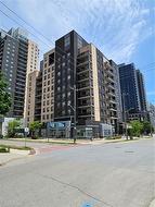 401-8 Hickory Street W Waterloo, ON N2L 3H6