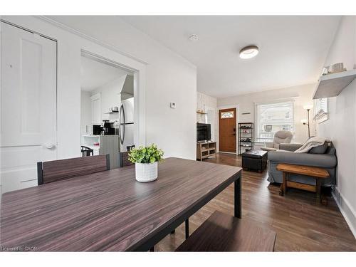 262 Madison Avenue S, Kitchener, ON - Indoor