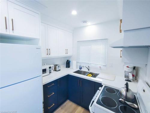 12209 Lakeshore Road, Wainfleet, ON - Indoor Photo Showing Kitchen With Double Sink