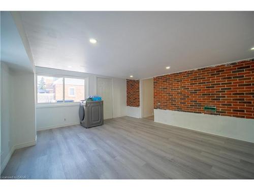 10 Monroe Street, Cambridge, ON - Indoor Photo Showing Other Room