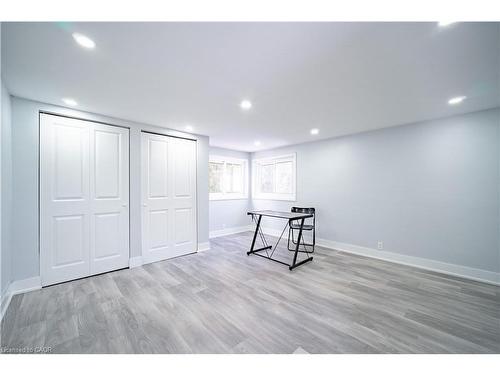 10 Monroe Street, Cambridge, ON - Indoor Photo Showing Other Room