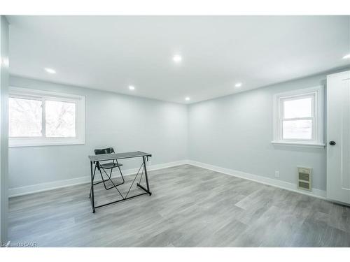 10 Monroe Street, Cambridge, ON - Indoor Photo Showing Other Room