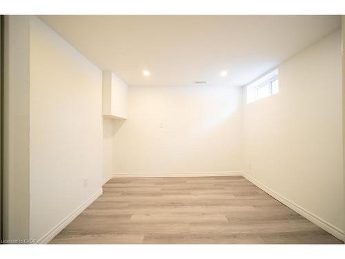 10 Monroe Street, Cambridge, ON - Indoor Photo Showing Other Room