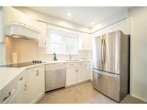 10 Monroe Street, Cambridge, ON - Indoor Photo Showing Kitchen With Upgraded Kitchen