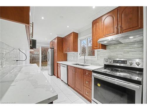 993 Lucerne Crescent, Mississauga, ON - Indoor Photo Showing Kitchen With Double Sink
