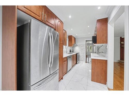 993 Lucerne Crescent, Mississauga, ON - Indoor Photo Showing Kitchen