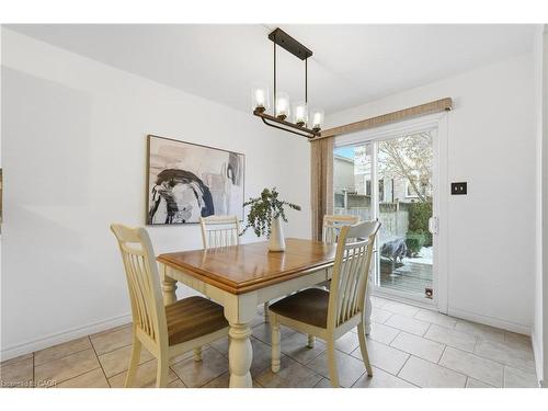 122 Vennio Lane, Hamilton, ON - Indoor Photo Showing Dining Room