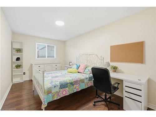 122 Vennio Lane, Hamilton, ON - Indoor Photo Showing Bedroom
