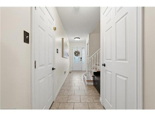 122 Vennio Lane, Hamilton, ON - Indoor Photo Showing Other Room
