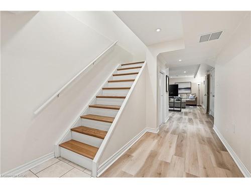 122 Vennio Lane, Hamilton, ON - Indoor Photo Showing Other Room