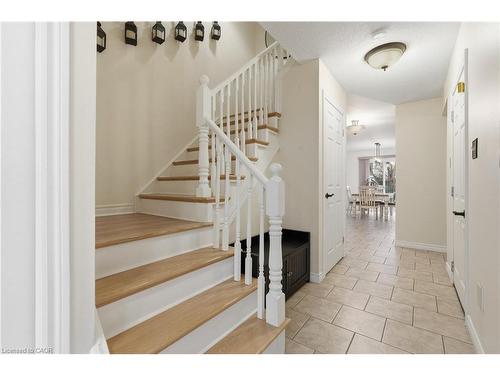 122 Vennio Lane, Hamilton, ON - Indoor Photo Showing Other Room