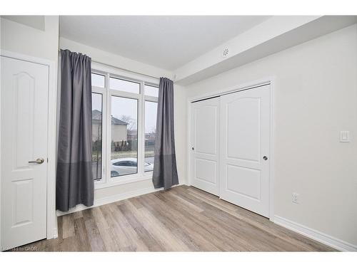 7-5016 Serena Drive, Beamsville, ON - Indoor Photo Showing Other Room