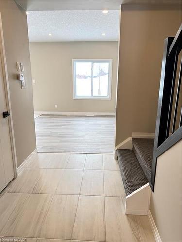 423 Woolwich Street, Waterloo, ON - Indoor Photo Showing Other Room