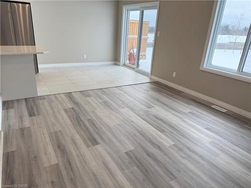 423 Woolwich Street, Waterloo, ON - Indoor Photo Showing Other Room