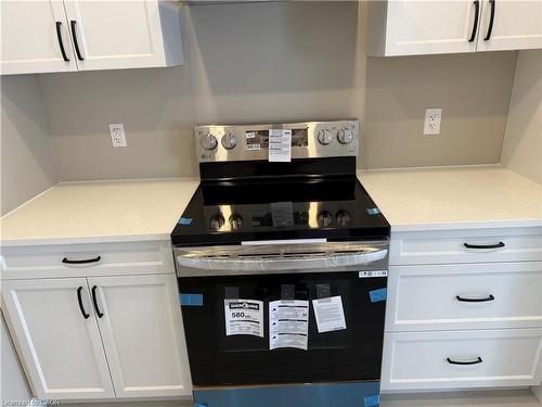 423 Woolwich Street, Waterloo, ON - Indoor Photo Showing Kitchen