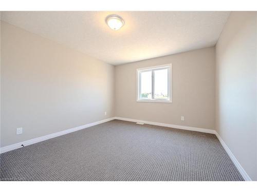 423 Woolwich Street, Waterloo, ON - Indoor Photo Showing Other Room