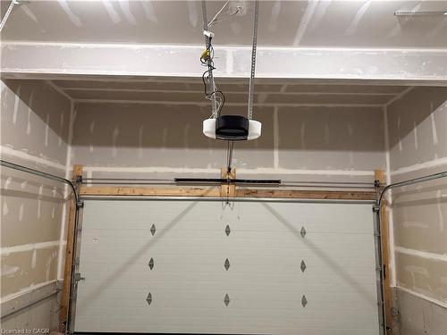 423 Woolwich Street, Waterloo, ON - Indoor Photo Showing Garage