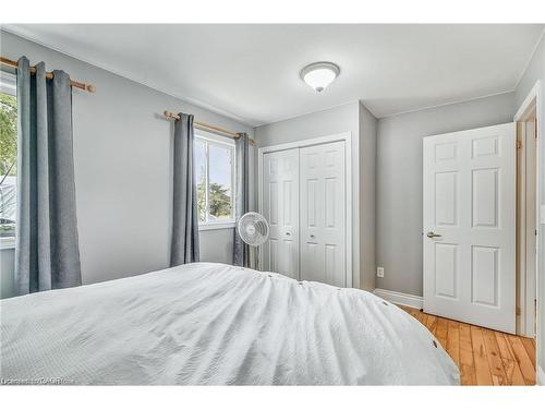 8 Beach Road, Lowbanks, ON - Indoor Photo Showing Bedroom