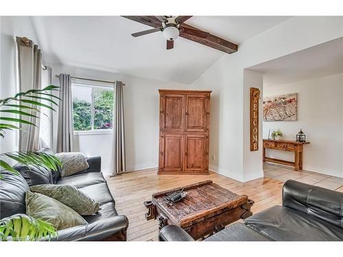 8 Beach Road, Lowbanks, ON - Indoor Photo Showing Living Room