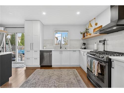 3 Jacqueline Boulevard, Hamilton, ON - Indoor Photo Showing Kitchen With Upgraded Kitchen