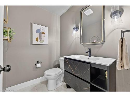 3 Jacqueline Boulevard, Hamilton, ON - Indoor Photo Showing Bathroom