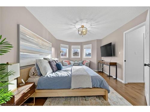 3 Jacqueline Boulevard, Hamilton, ON - Indoor Photo Showing Bedroom