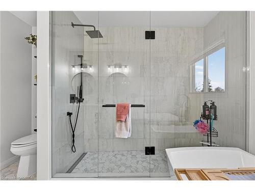 3 Jacqueline Boulevard, Hamilton, ON - Indoor Photo Showing Bathroom